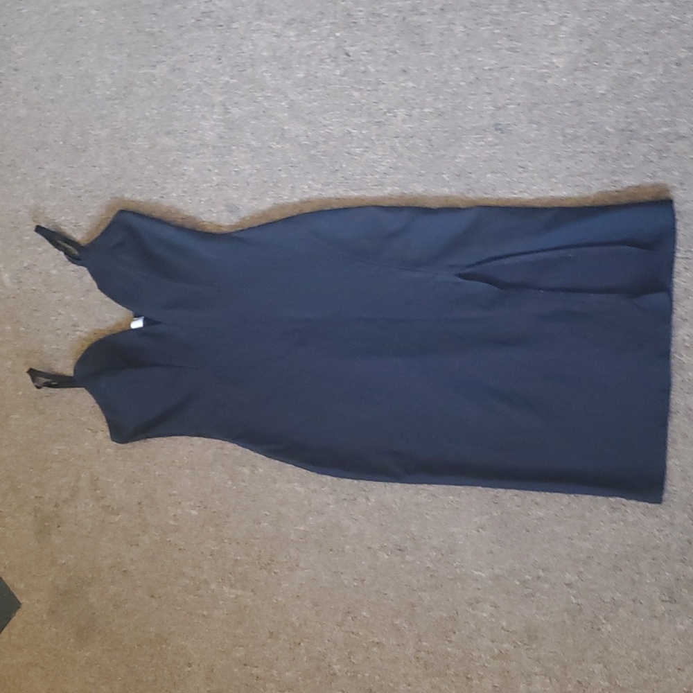 BLACK SPECIAL OCCASION DRESS. - Picture 5 of 5